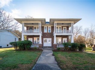 135 W Church St, Mount Airy, NC 27030