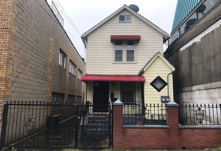 1st image of 712 E 239th St