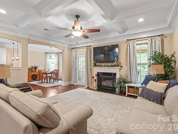 5th image of 9209 Rainman Way