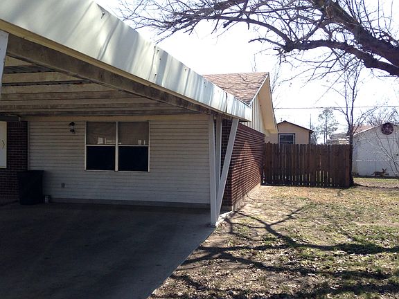 2nd image of 1304 SE 21st St