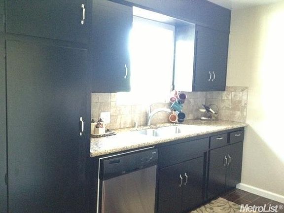 5th image of 2449 N Myran Ave