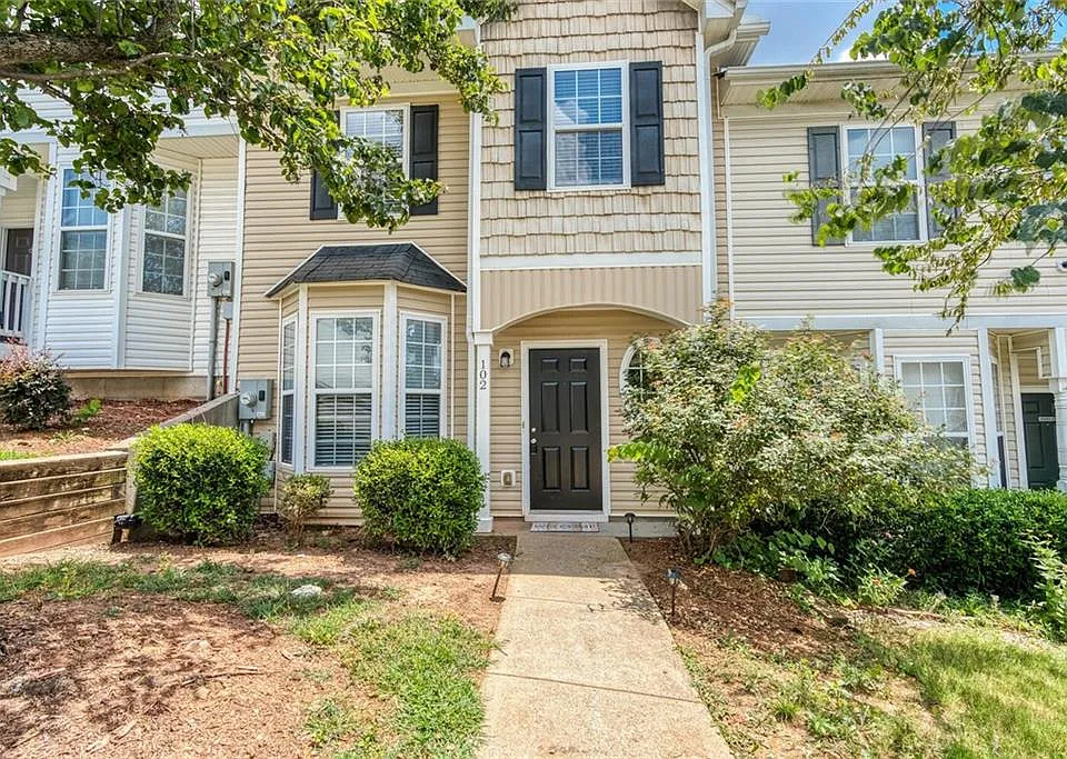 102 Timber Ridge Dr