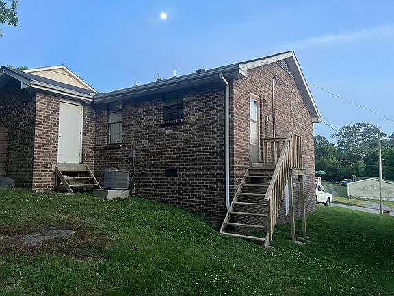 4th image of 2715 Bullock Ave