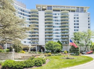 1 Clairidge Ct #606, Montclair, NJ 07042