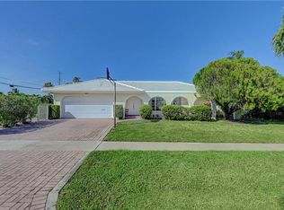 301 NE 3rd St, Boca Raton, FL 33432