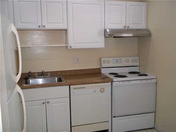 2nd image of 7600 NW 5th Pl APT 201