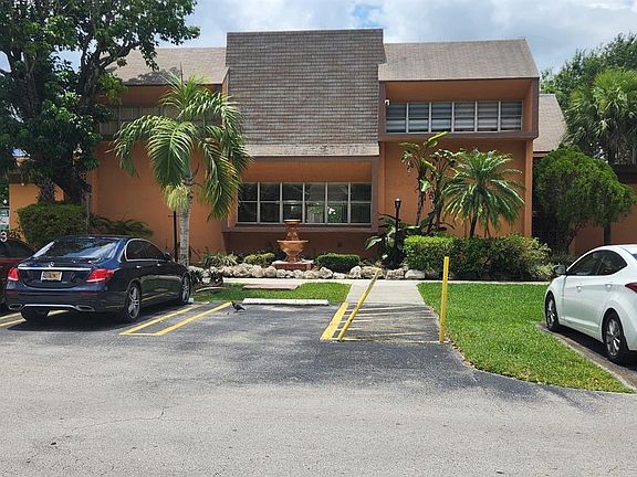3rd image of 9440 W Flagler St APT 104