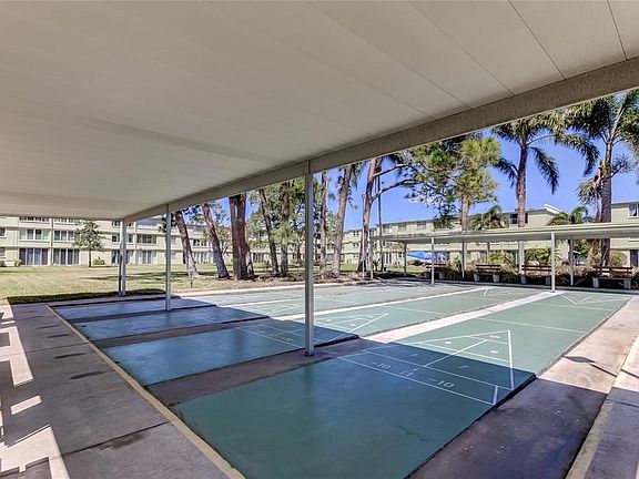 3rd image of 4890 BAY STREET NE #323
