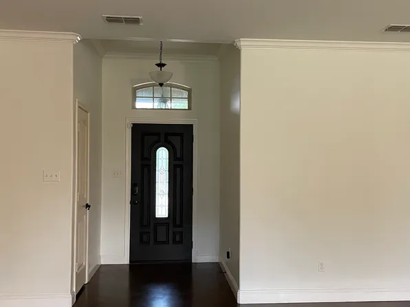 660 Spencer Ln, Tyler, TX 75704