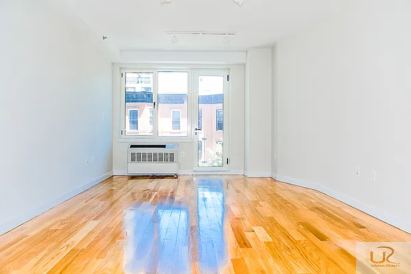 Rented by Urban Realty NYC | media 40