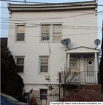 2nd image of 139 Beach St