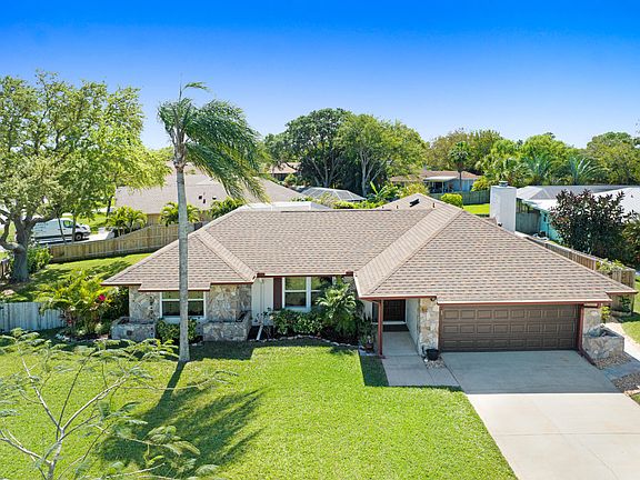2nd image of 1345 Bonaventure Dr