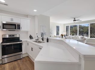 6 Village North Dr APT 115, Hilton Head Island, SC 29926