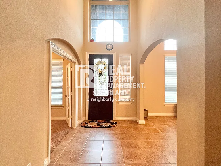 18607 Pelham Grove Ln — Photo 16