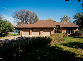 625 7th Ave SW, Jamestown, ND 58401