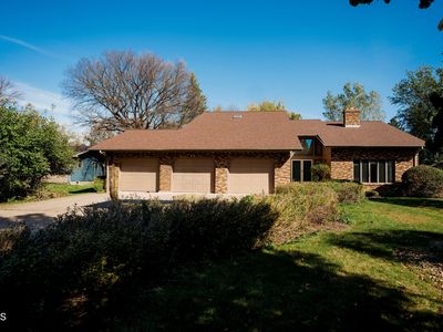 625 7th Ave SW, Jamestown, ND, 58401