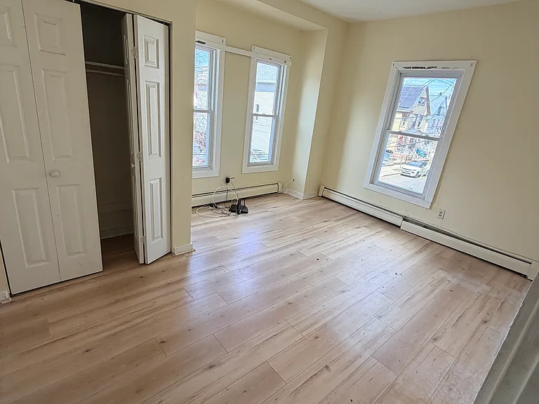 321 Grand Ave #2 — Photo 9