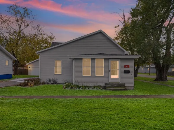 501 E McClelland St, Monticello, IL 61856