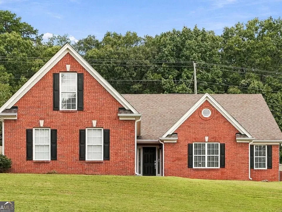 1422 Fountain Lakes Dr