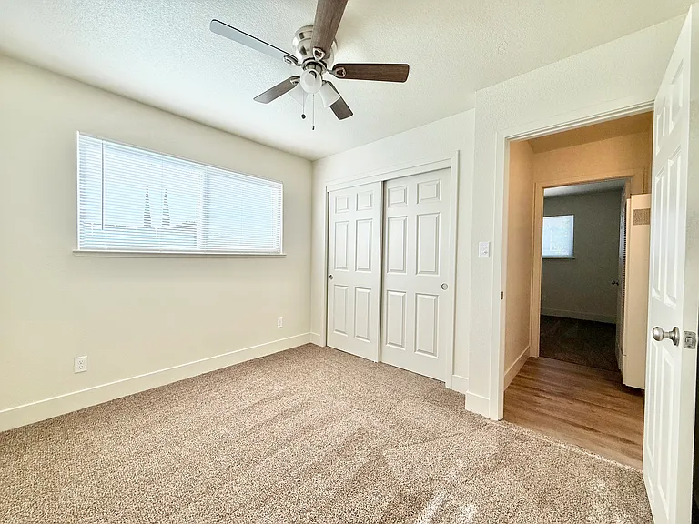 231 S Veach Ave — Photo 7