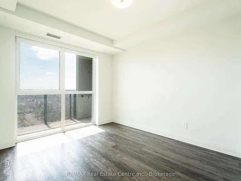 1333 Weber St E #1306 — Photo 9