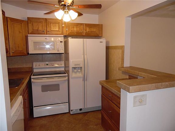 5th image of 223 Markham K #223