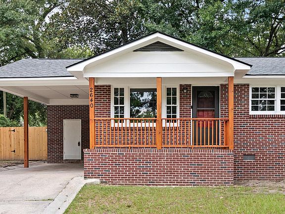 3rd image of 2640 Orchid Ave
