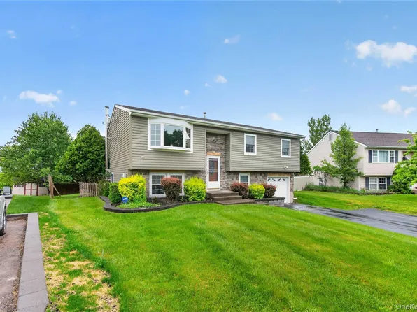 5 Columbia Circle, Highland Mills, NY 10930