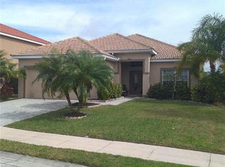 2033 Cape Heather Cir, Cape Coral, FL 33991