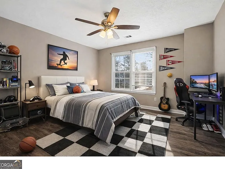 3170 Sherwood Oaks Ct — Photo 15