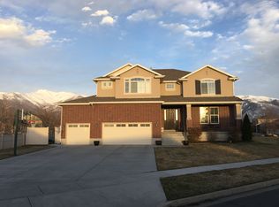 826 N Foxhunter Dr, Farmington, UT 84025