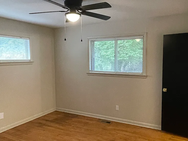 1217 Cranbrook Dr — Photo 15