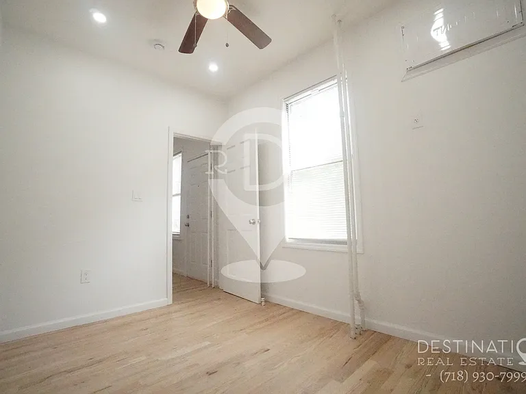312 48th St #1 — Photo 17