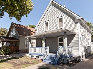 807 9th St SW, Cedar Rapids, IA 52404