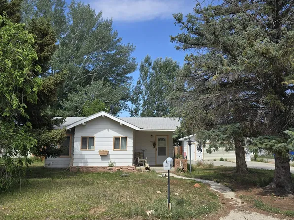 750 Kansas Ave, Lovell, WY 82431