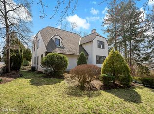 121 5th St, Stamford, CT 06905