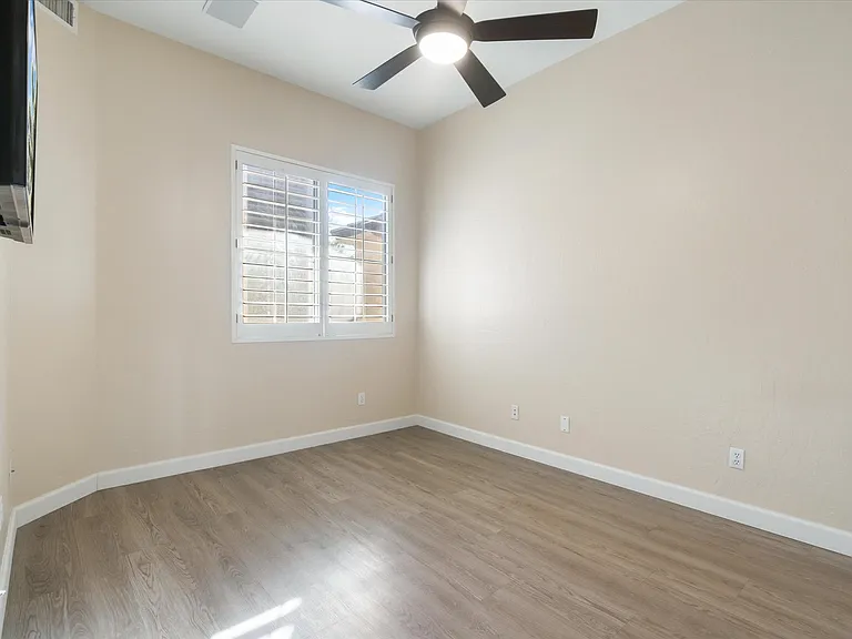 5222 E Danbury Rd — Photo 11