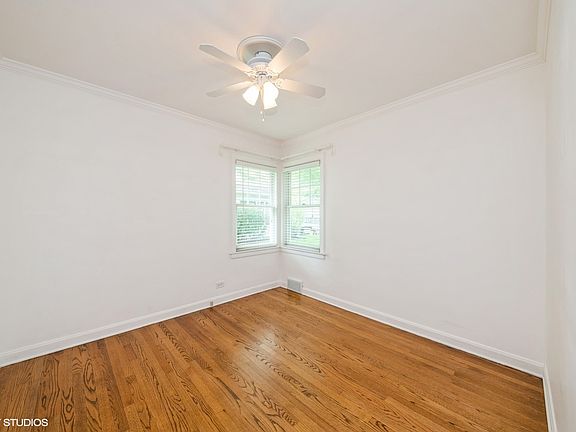 4th image of 1008 N Vail Ave