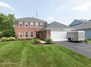 1008 Longford Rd, Bartlett, IL 60103