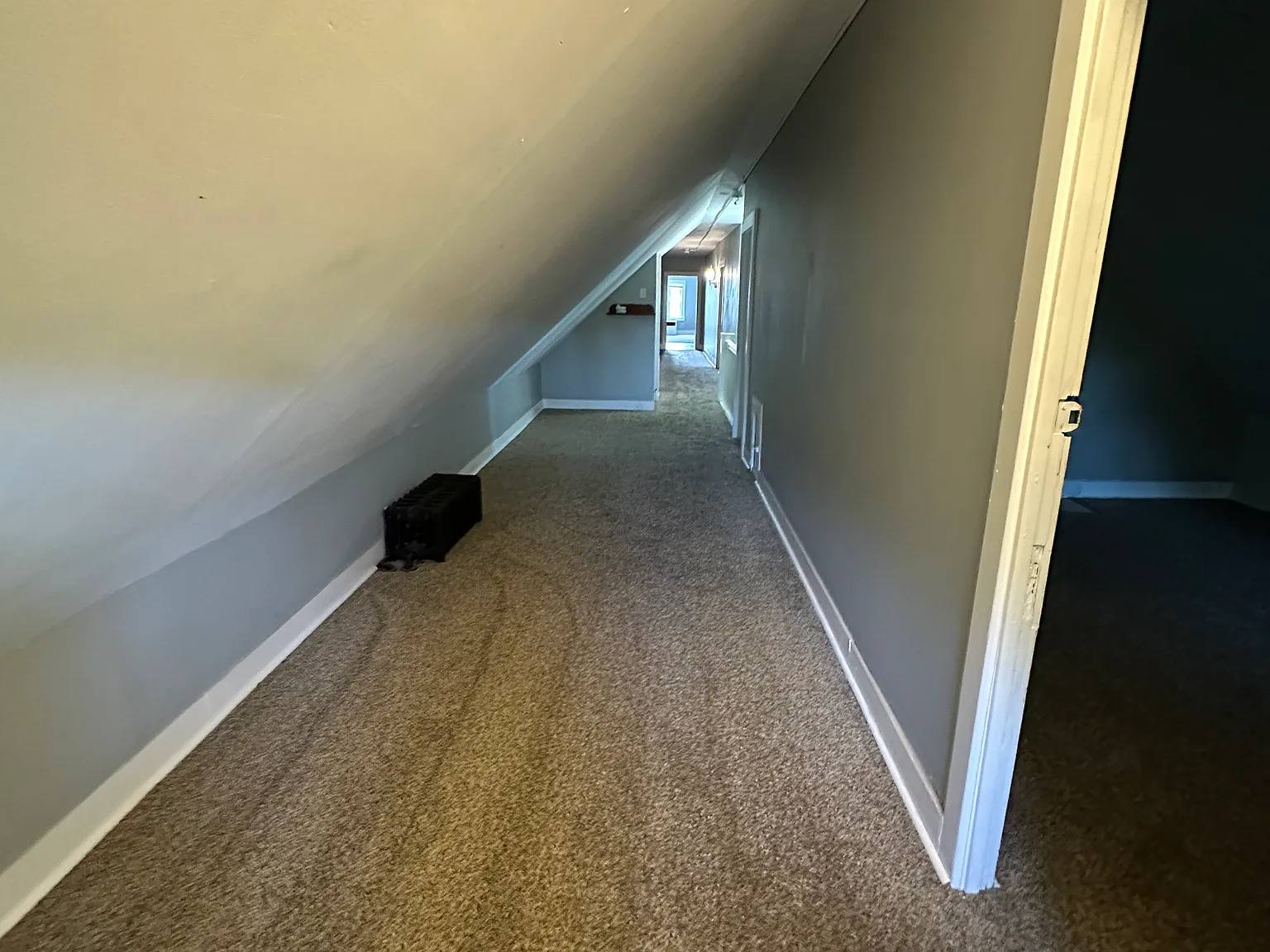 83 Hodge Ave — Photo 2