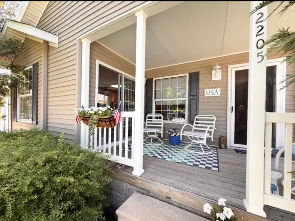 2205 Nightingale Ave NW, Stewartville, MN 55976