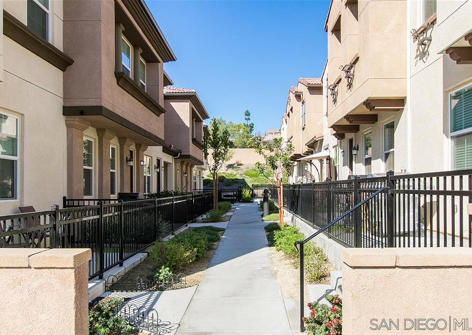 1st image of 40419 Calle Real