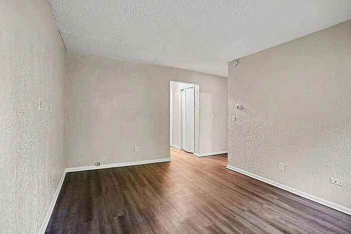 1313 Huntington Ave #2 — Photo 2