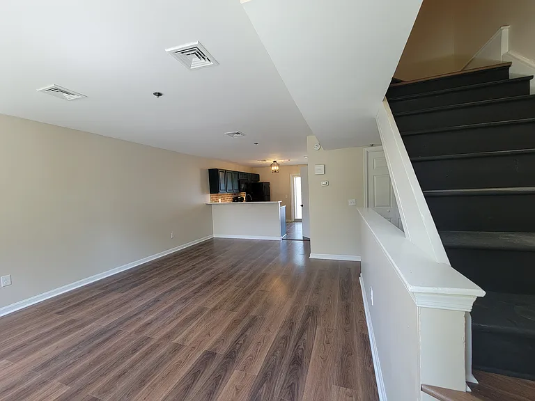 2135 N 2nd St — Photo 8