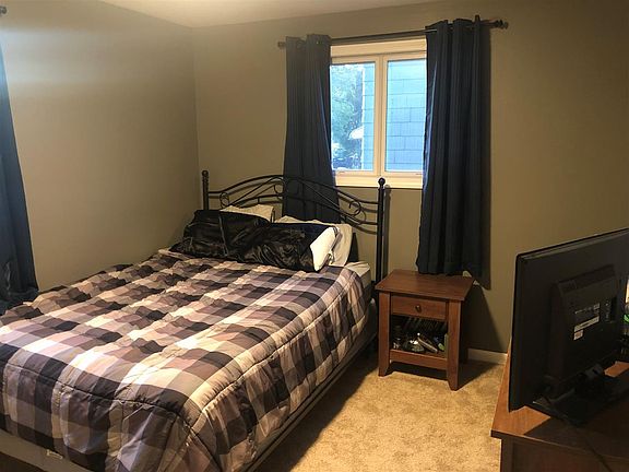 4th image of 316 Mine St