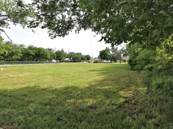405 Bryan St, Glen Rose, TX 76043