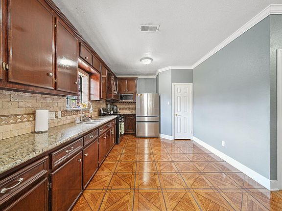 5th image of 11642 Borderwood Dr
