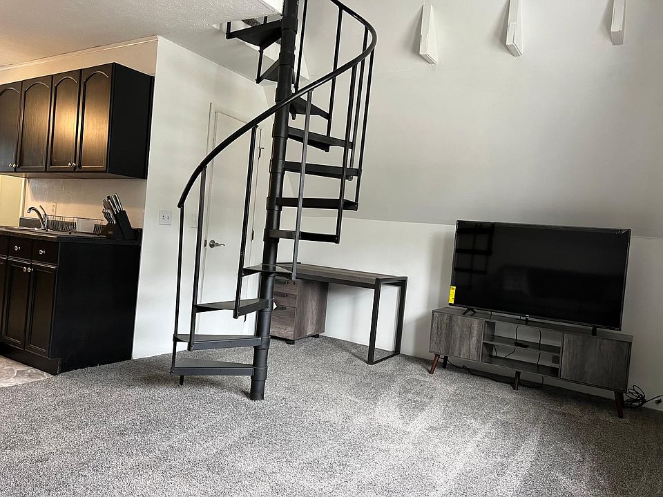 1st image of 706 E 2nd St #1/2