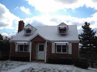 393 Hoffman Rd, Pittsburgh, PA 15212