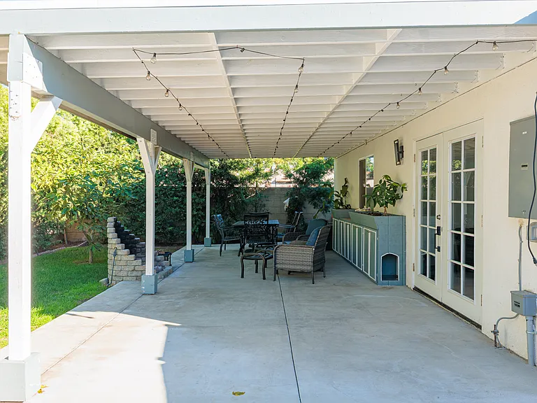 10208 S Hobart Blvd — Photo 27